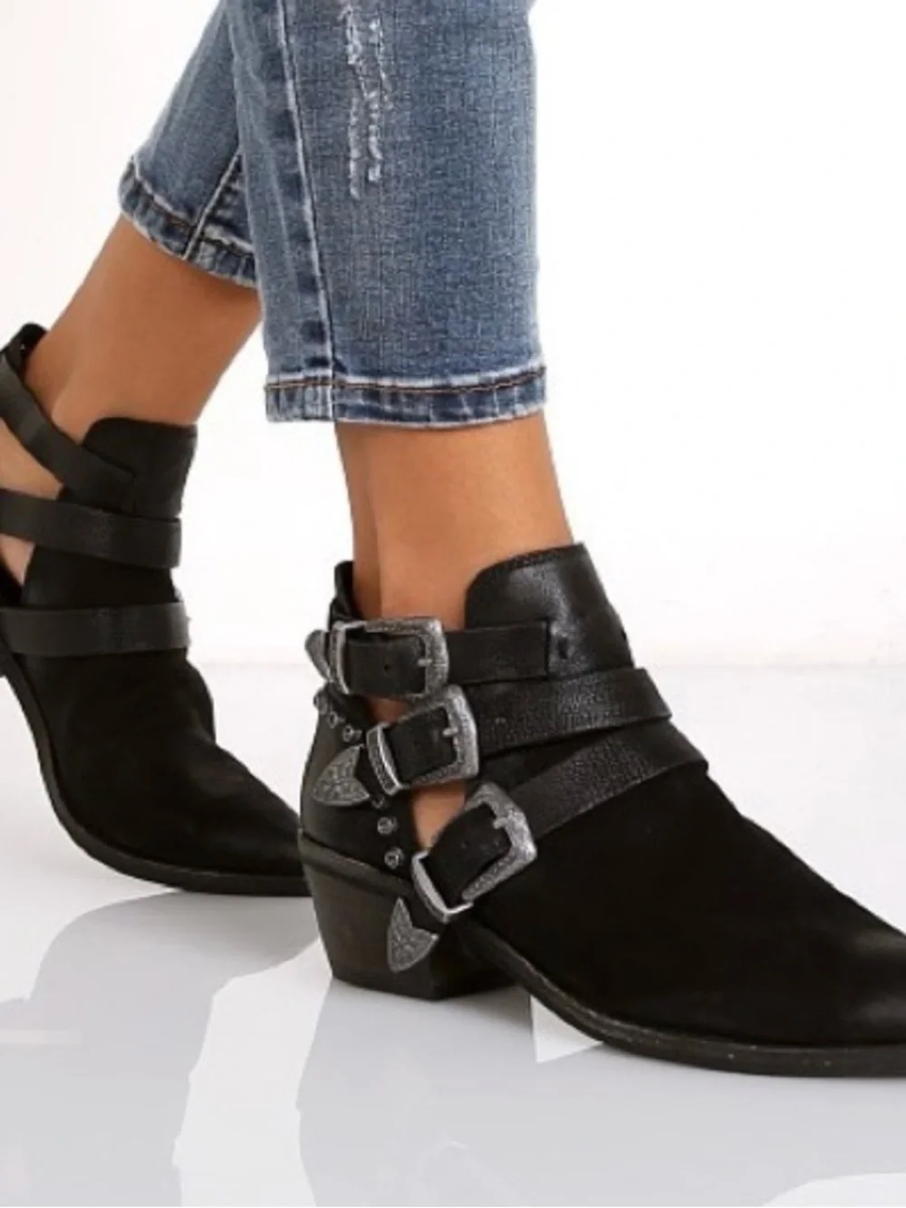 Dolce Vita Ankle Booties Women 9.5 Spur Cutout Studded Nubuck Black Leather Moto